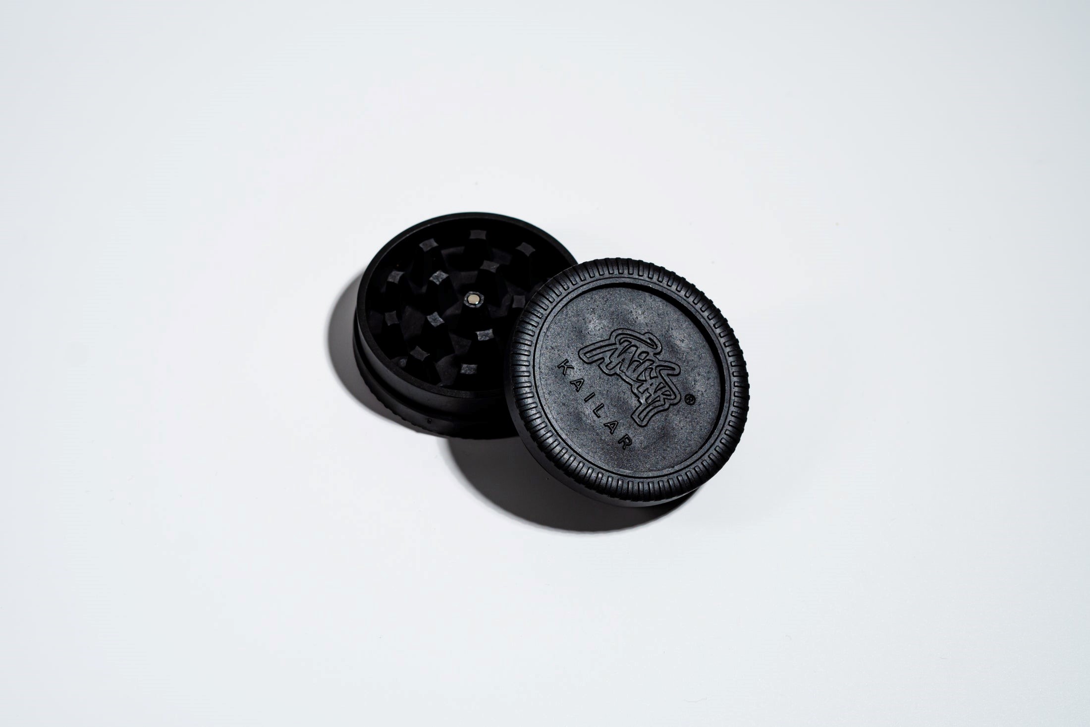 Kailar - Grinder aus Hanfplastik - Black - Display - 12 Stück