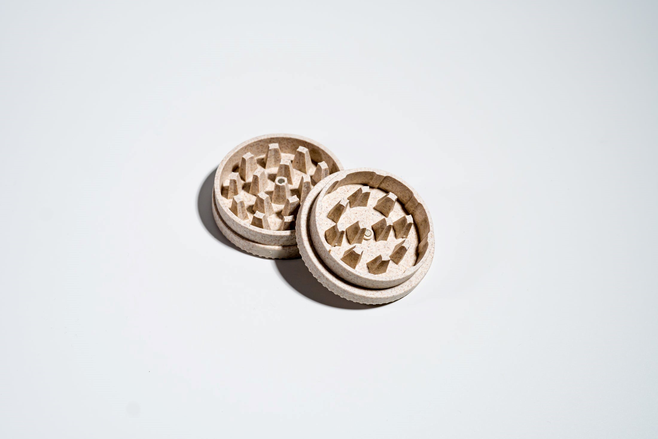 Kailar - Grinder aus Hanfplastik - White - Display - 12 Stück Bild 2